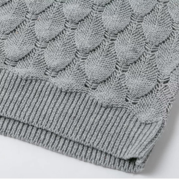 Gray Turtleneck Textured Scallop Knit Sweater - Picture 6 of 7